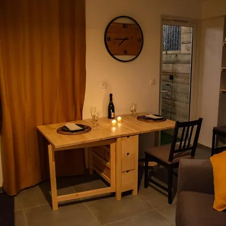 Apartment O Cosy , Duplex, Jacuzzi, Terrasse. *