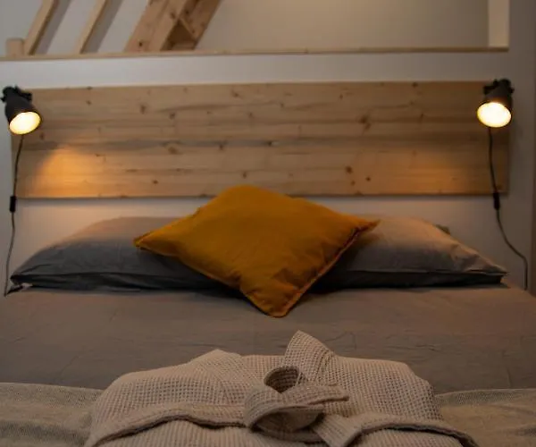 Daire O Cosy , Duplex, Jacuzzi, Terrasse. Villedieu-les-Poëles