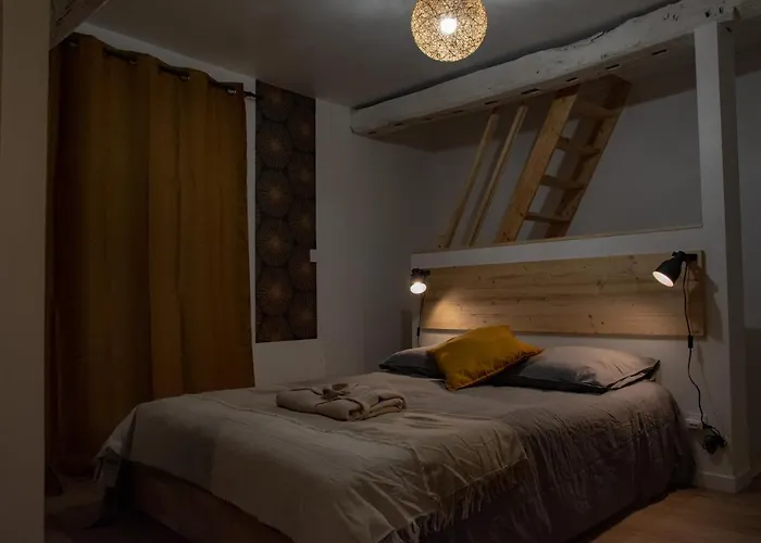 Daire O Cosy , Duplex, Jacuzzi, Terrasse. Villedieu-les-Poëles