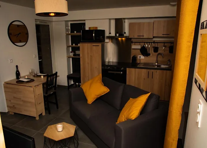 O Cosy , Duplex, Jacuzzi, Terrasse. Villedieu-les-Poëles